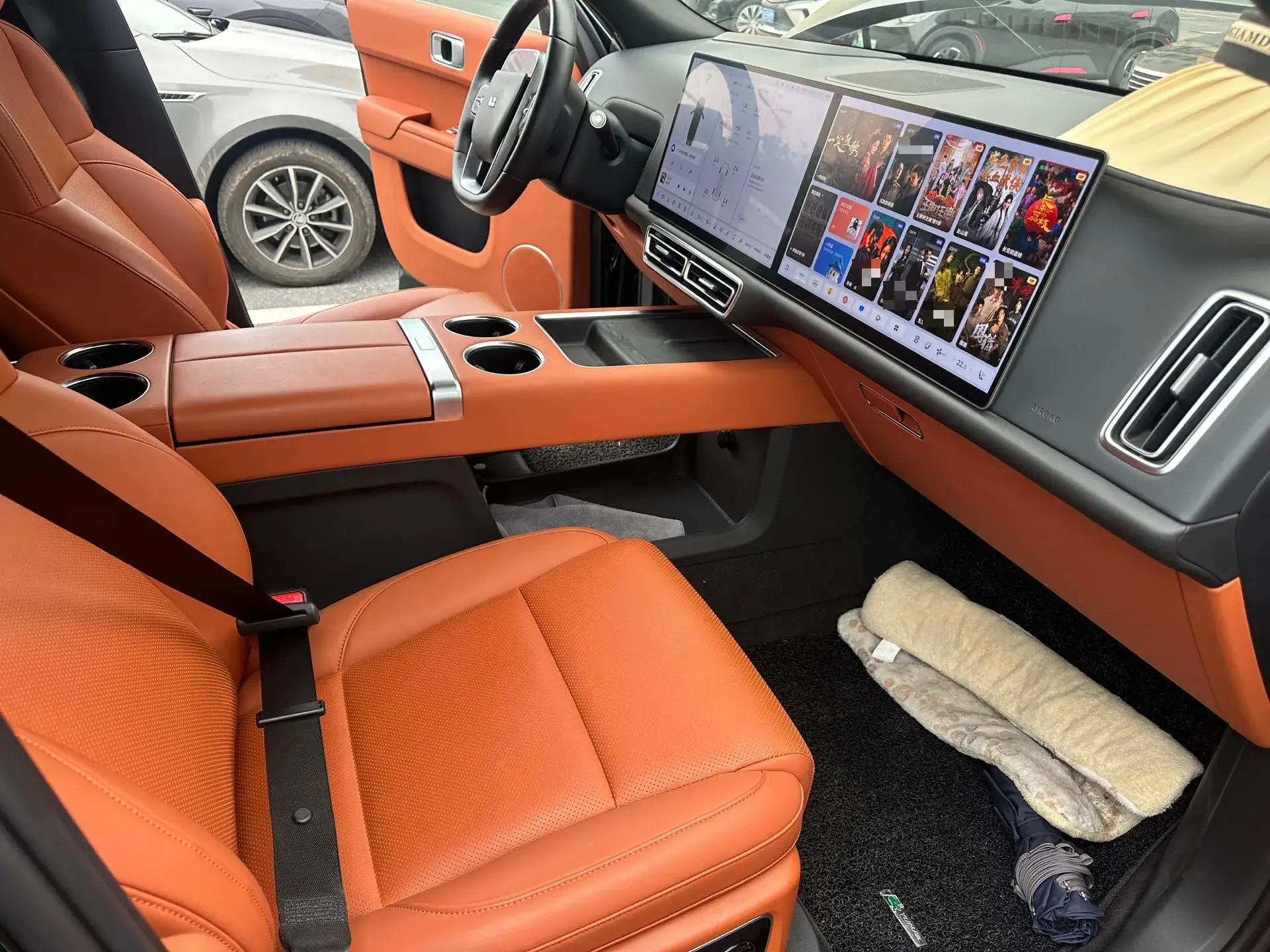 2022 LI L9 thumbnail 2