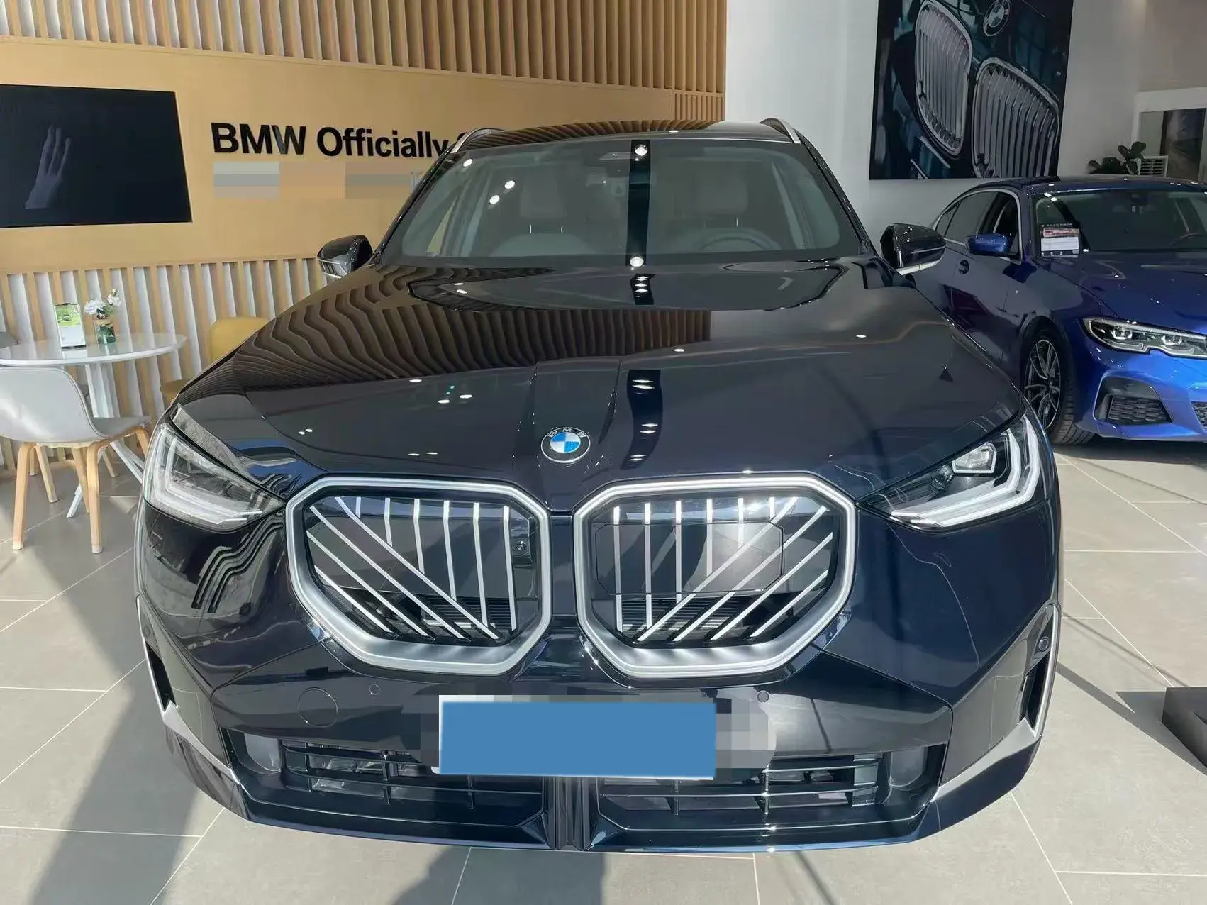 2025 BMW X3 thumbnail 2