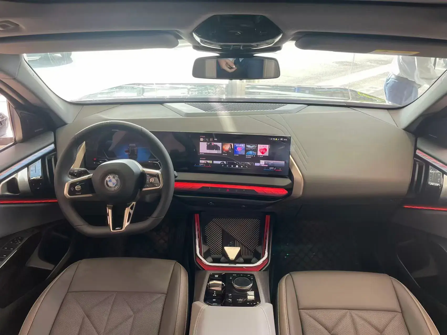 2025 BMW X3 thumbnail 3