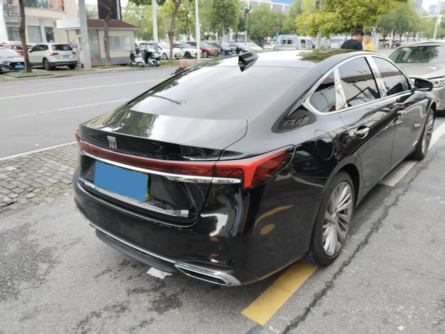 2025 BUICK LARCOSSE thumbnail 4