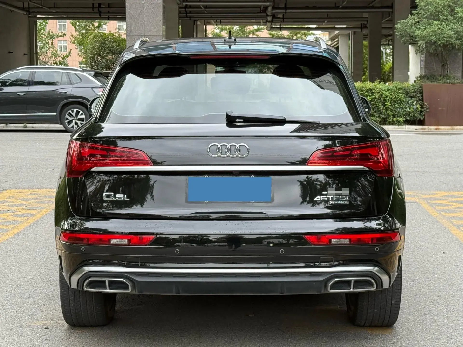 2022 AUDI Q5L thumbnail 3