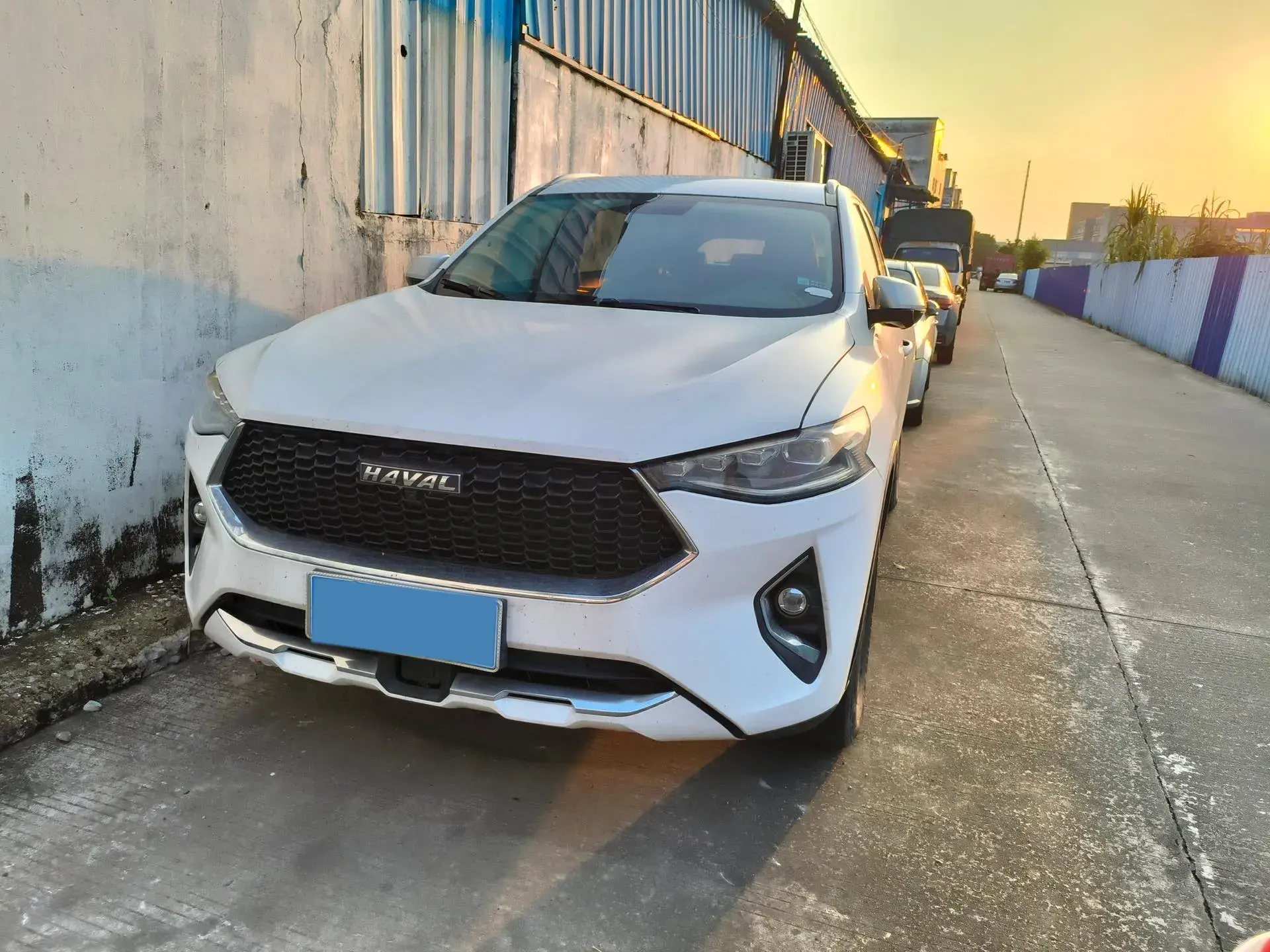 2019 HAVAL F7 view 1