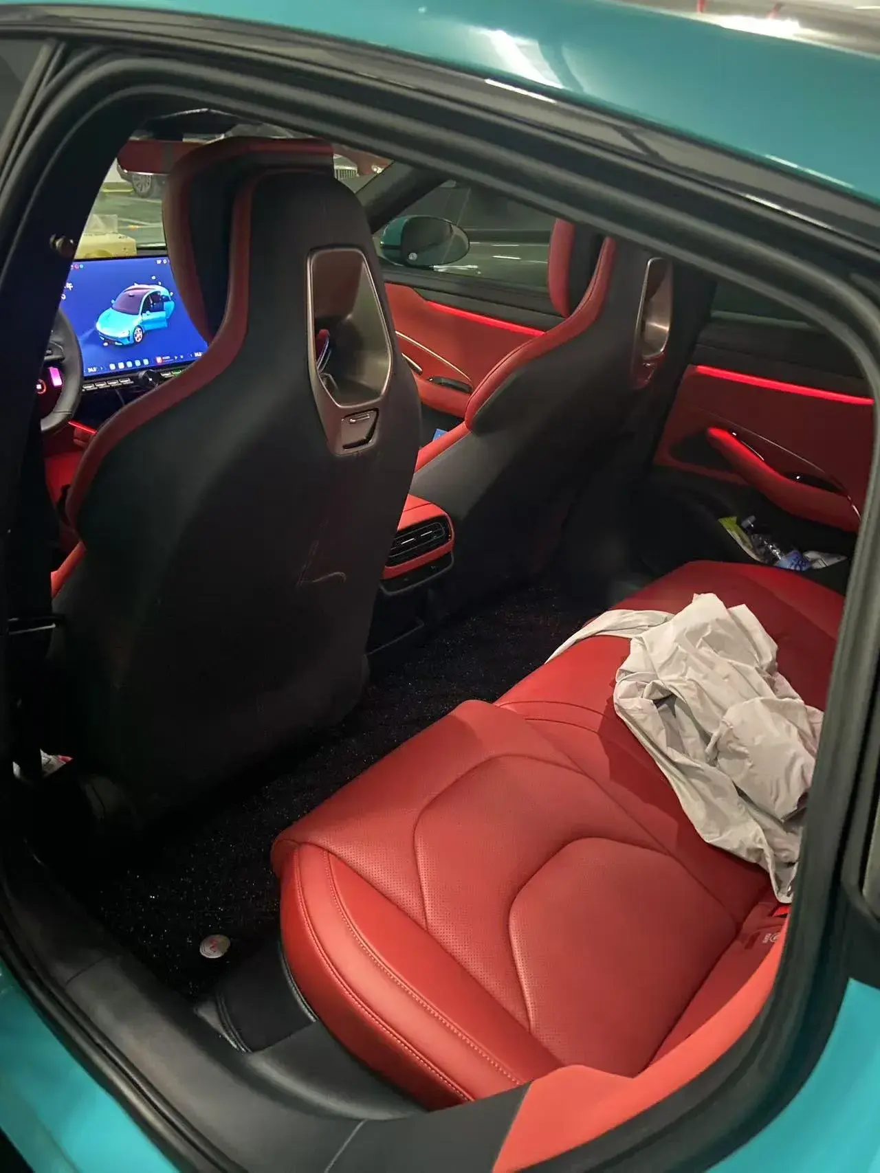 2024 MI SU7 thumbnail 3