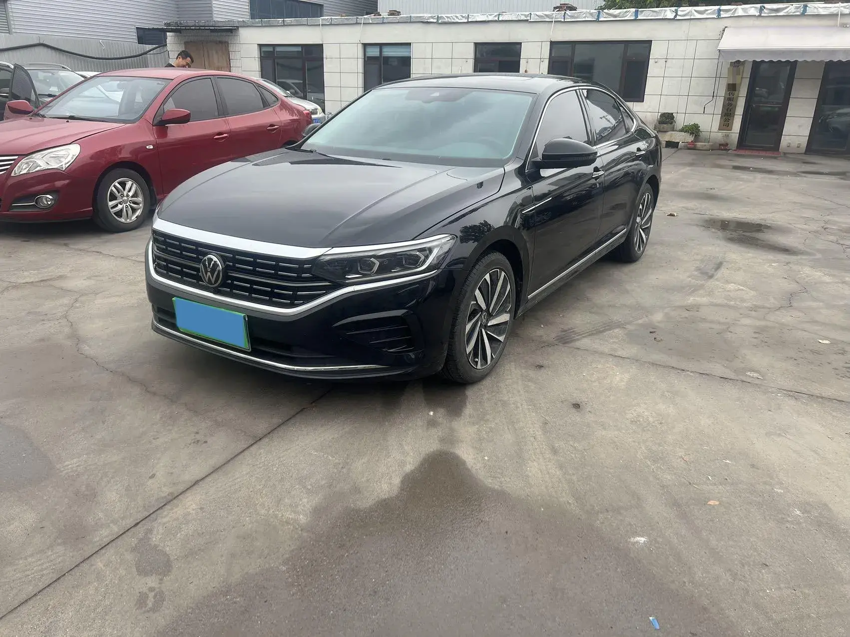 2023 VOLKSWAGEN PASSAT view 1