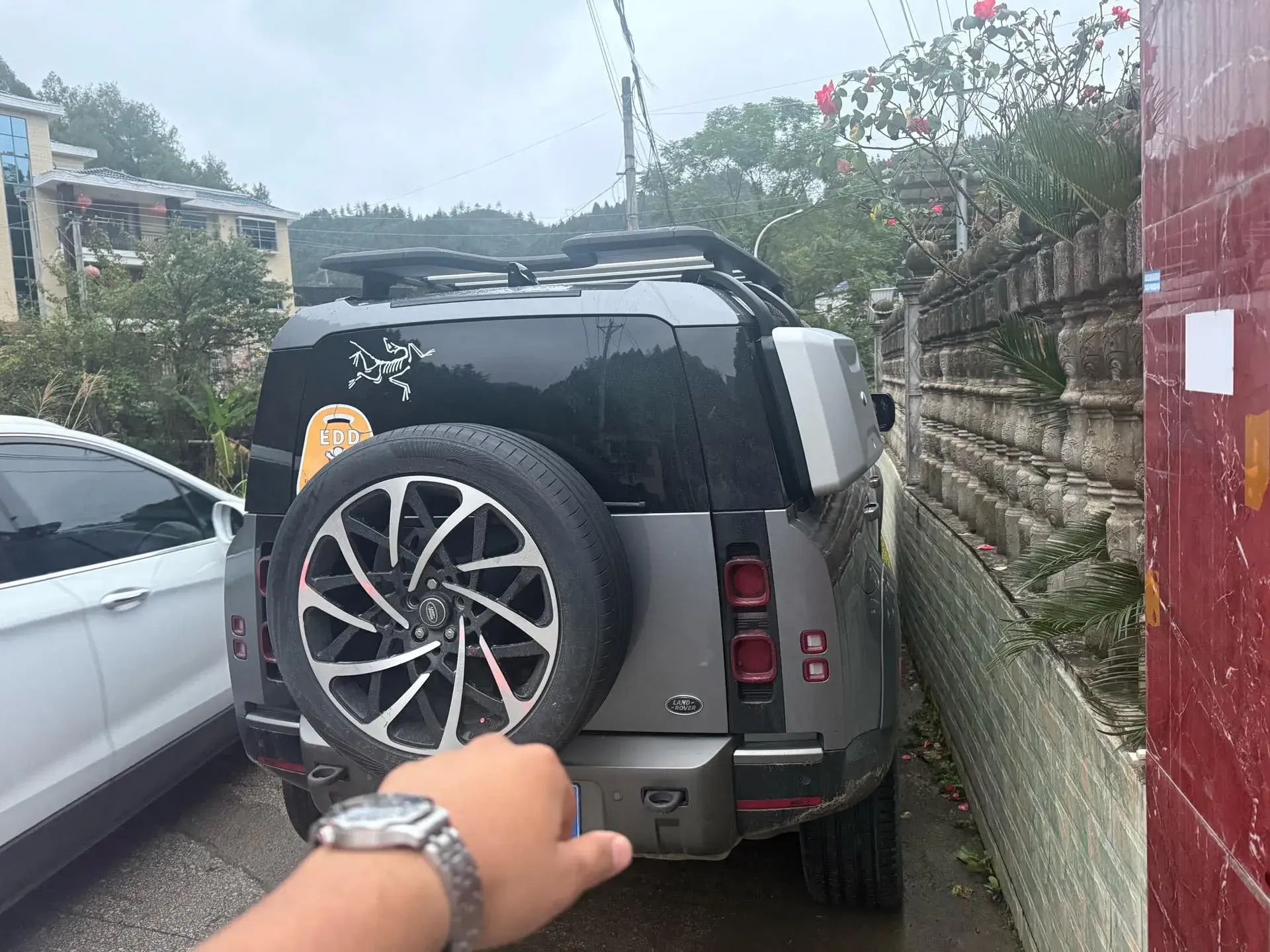 2021 LAND ROVER thumbnail 2