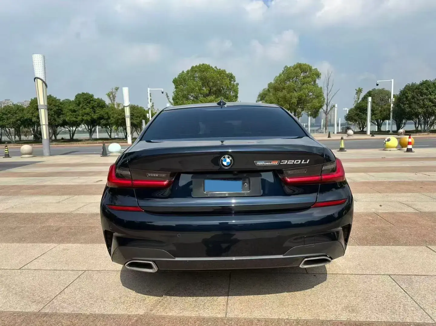 2021 BMW 3 thumbnail 4