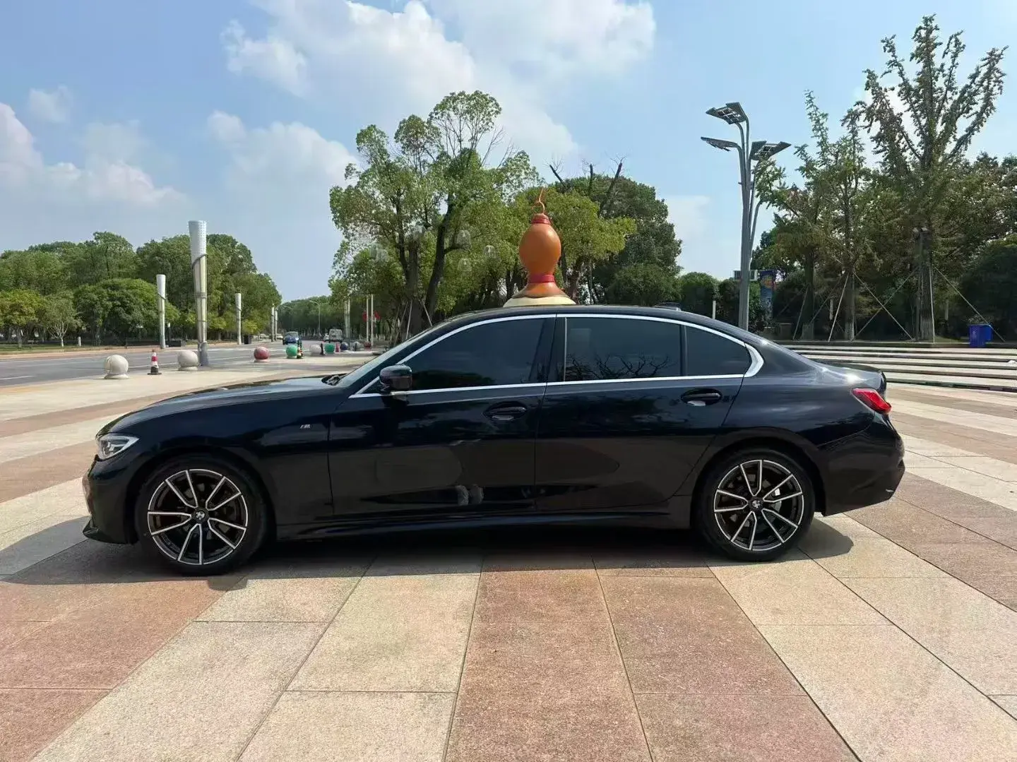 2021 BMW 3 thumbnail 3