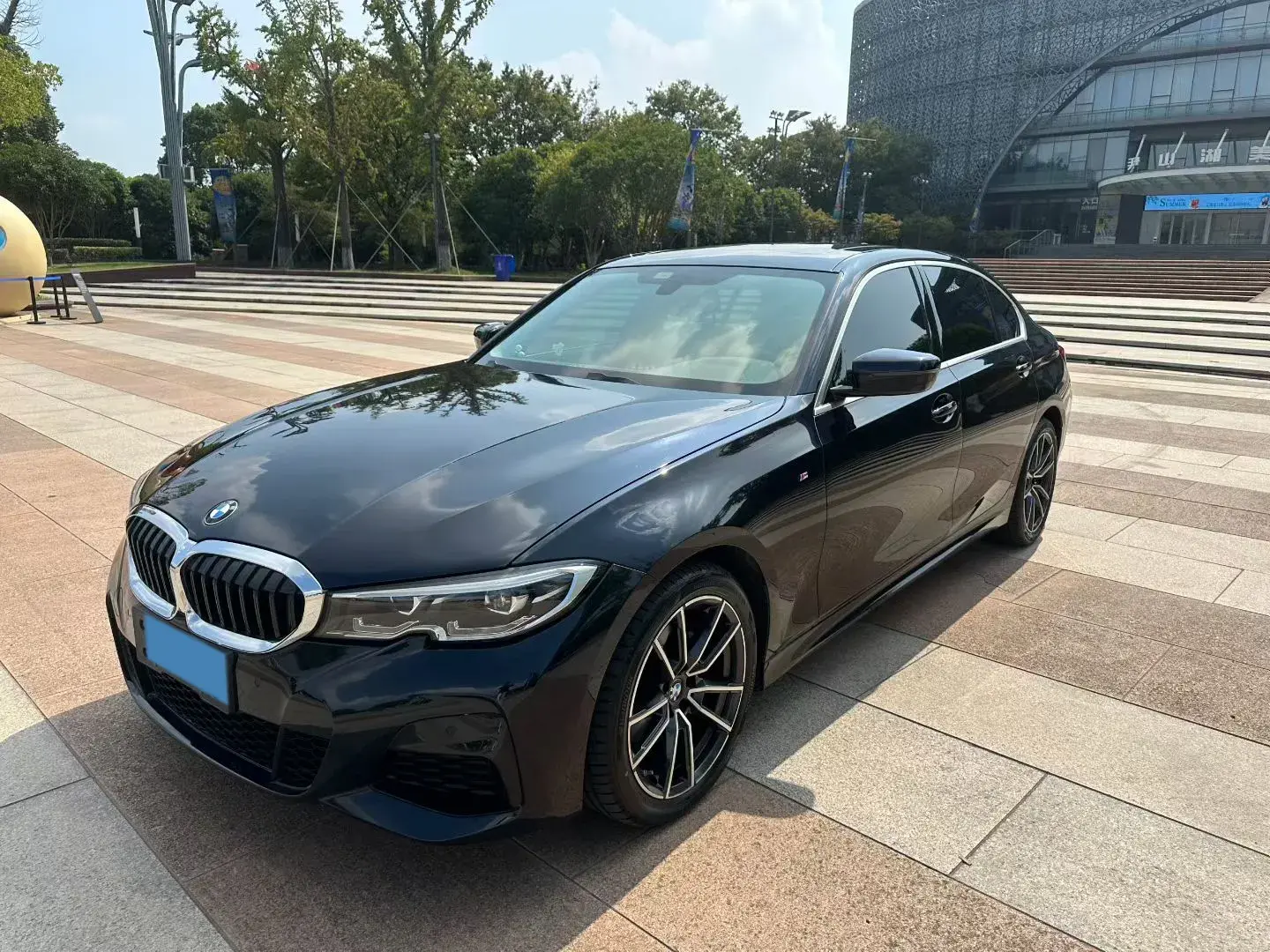 2021 BMW 3 view 1