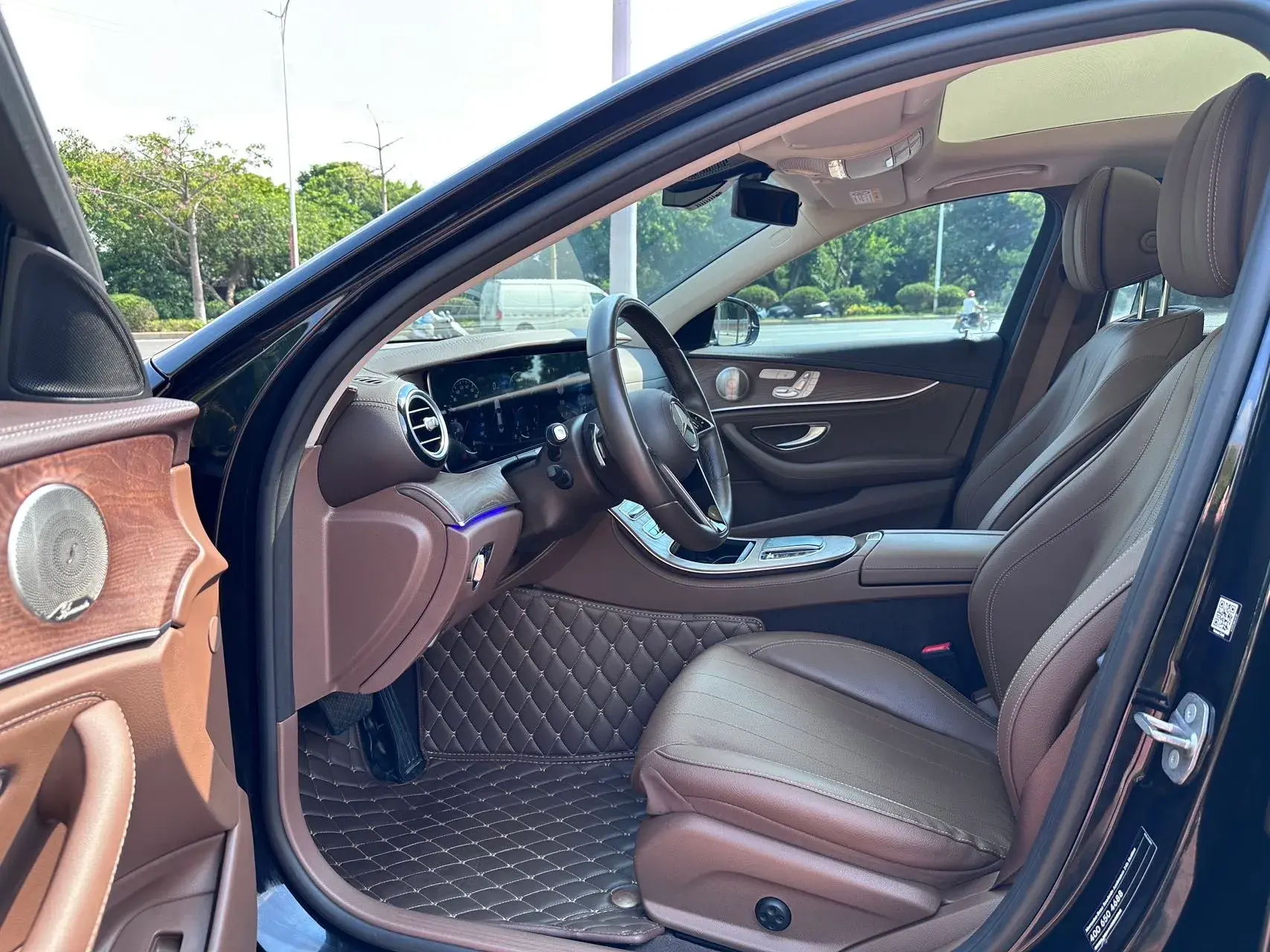 2022 MERCEDES-BENZ E thumbnail 4