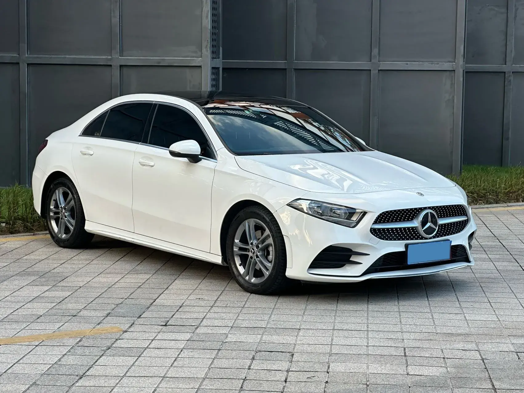 2022 MERCEDES-BENZ A thumbnail 3