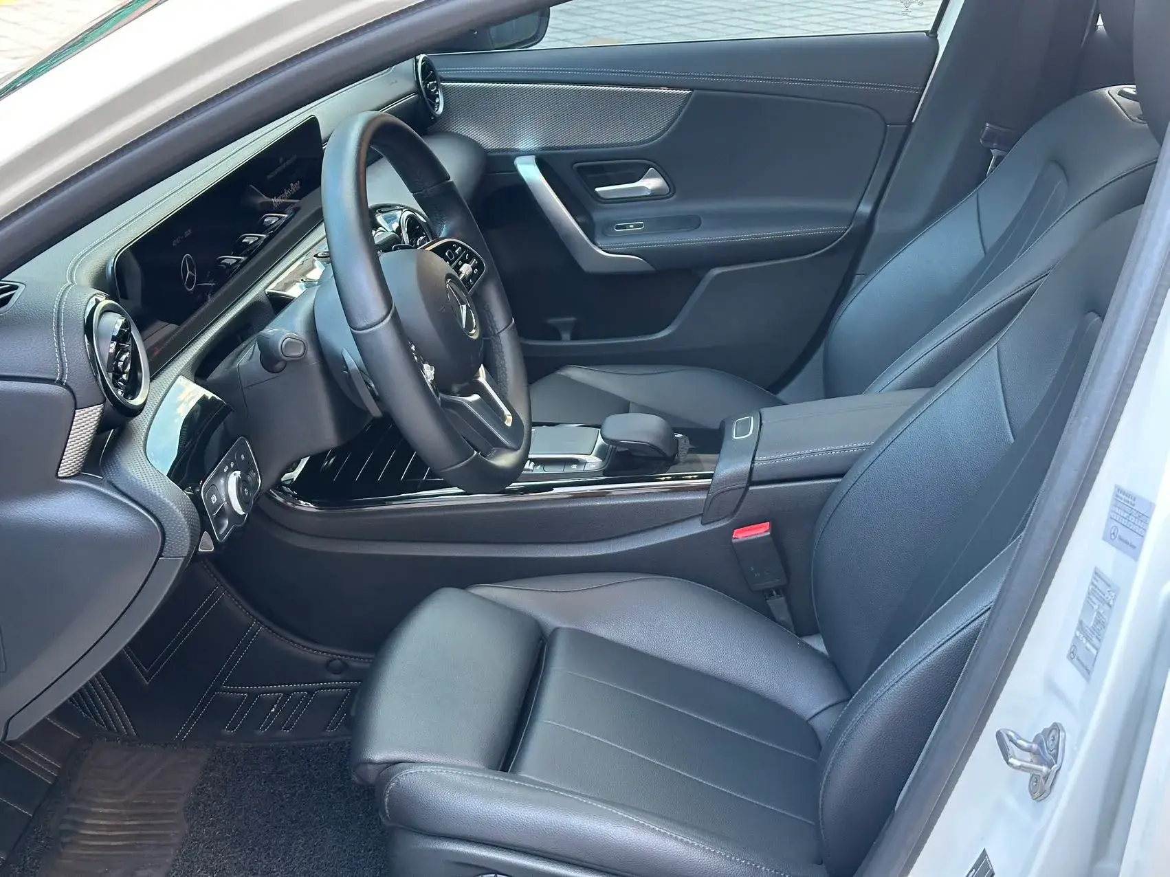 2022 MERCEDES-BENZ A thumbnail 4