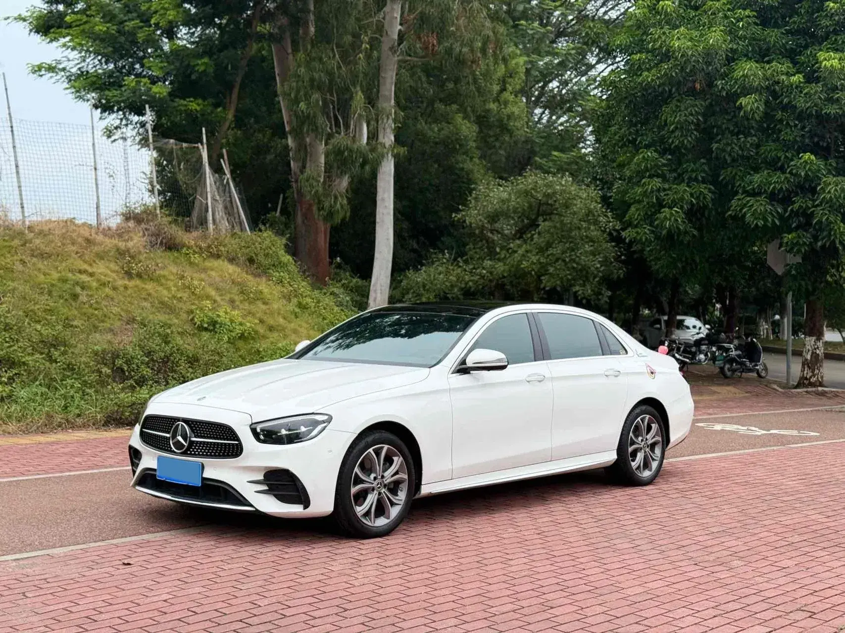 2021 MERCEDES-BENZ E view 1