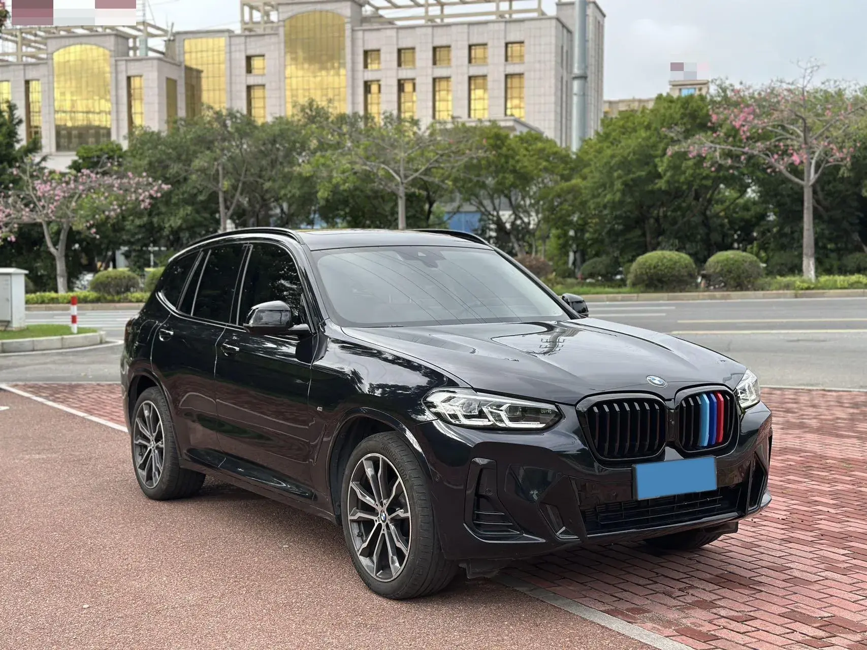 2023 BMW X3 thumbnail 3