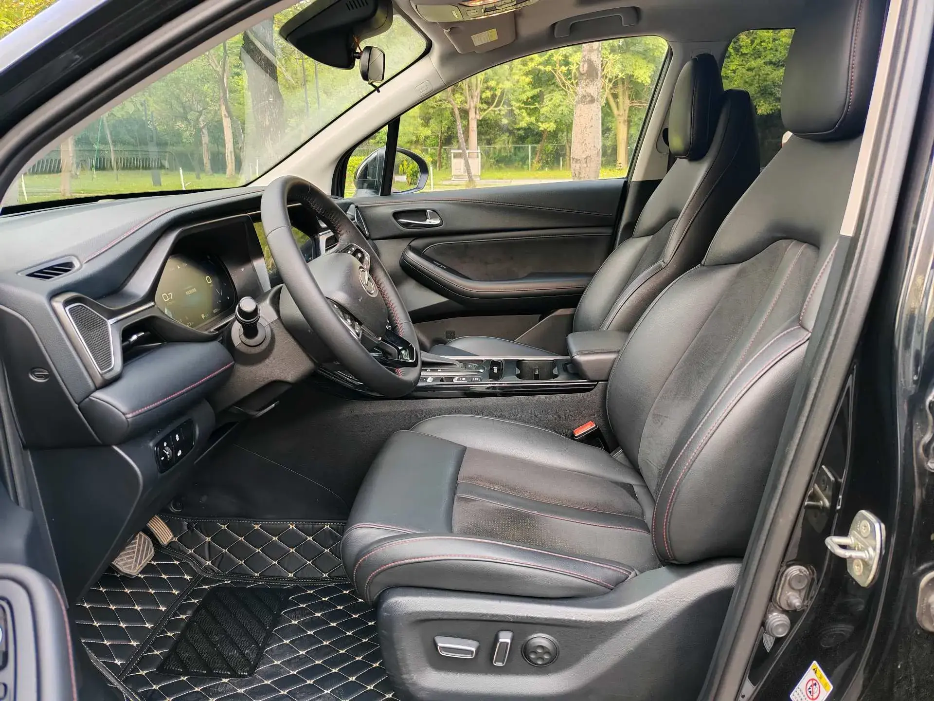 2021 GAC TRUMPCHI thumbnail 4