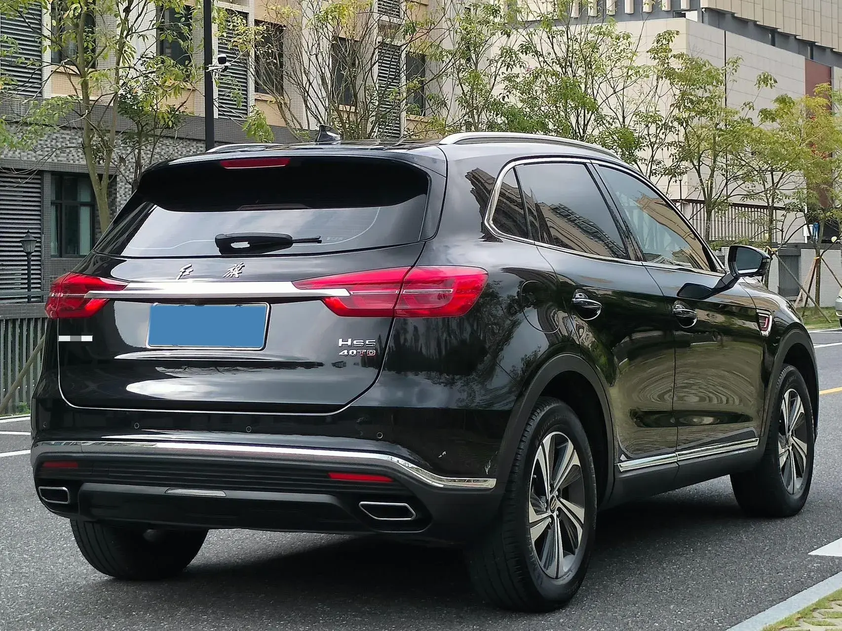 2019 HONGQI HS5 thumbnail 3