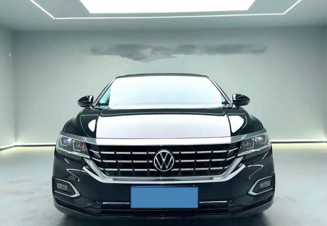 2020 VOLKSWAGEN PASSAT thumbnail 2