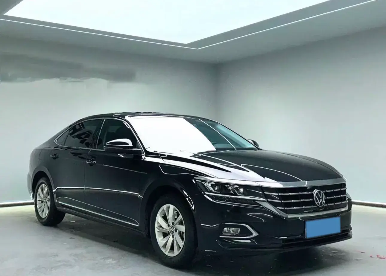 2020 VOLKSWAGEN PASSAT thumbnail 3