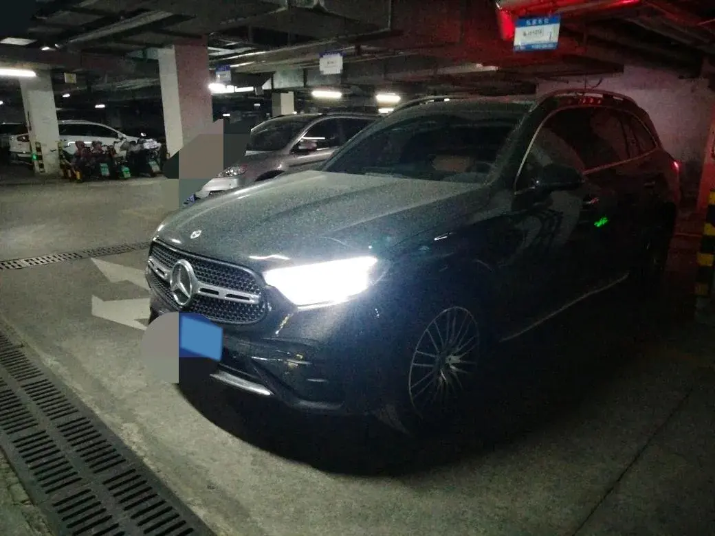 2024 MERCEDES-BENZ GLC view 1