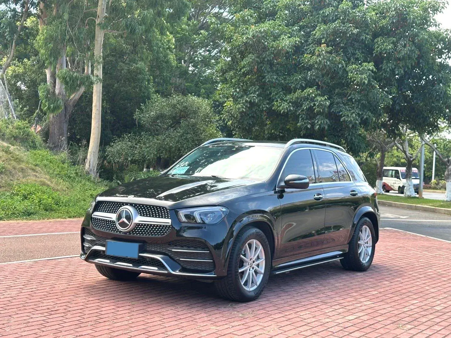 2021 MERCEDES-BENZ GLE view 1