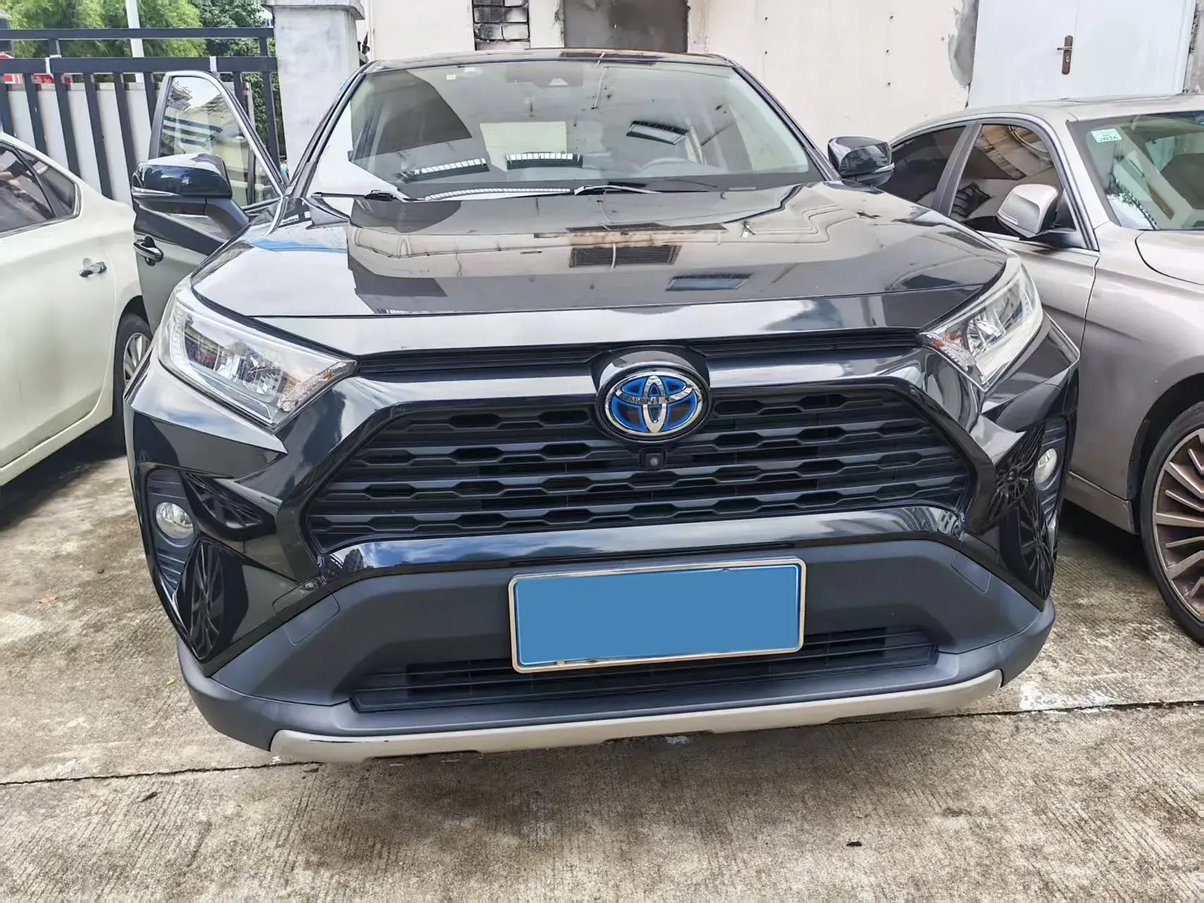 2020 TOYOTA RAV4 thumbnail 2