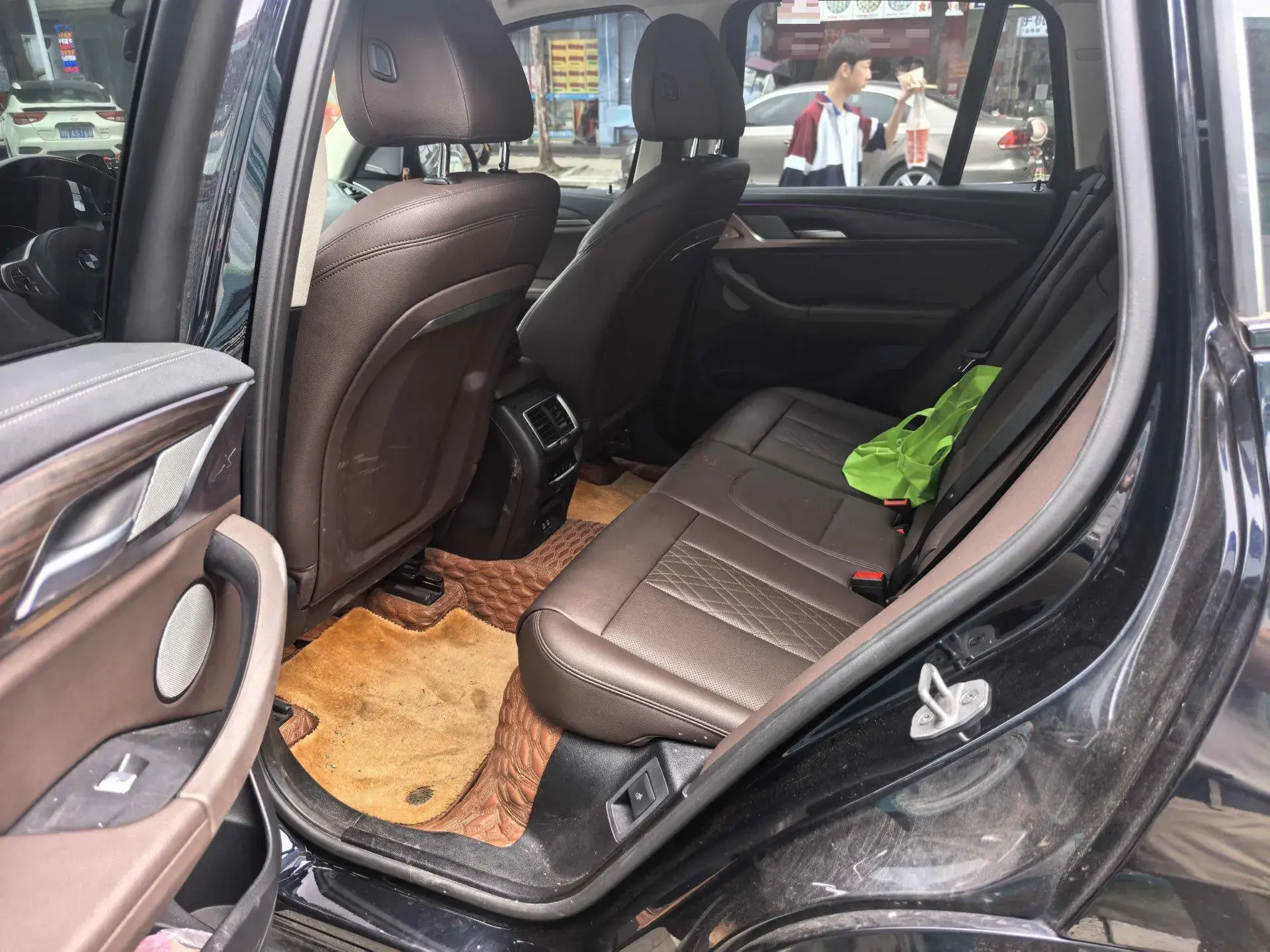 2023 BMW X3 thumbnail 4