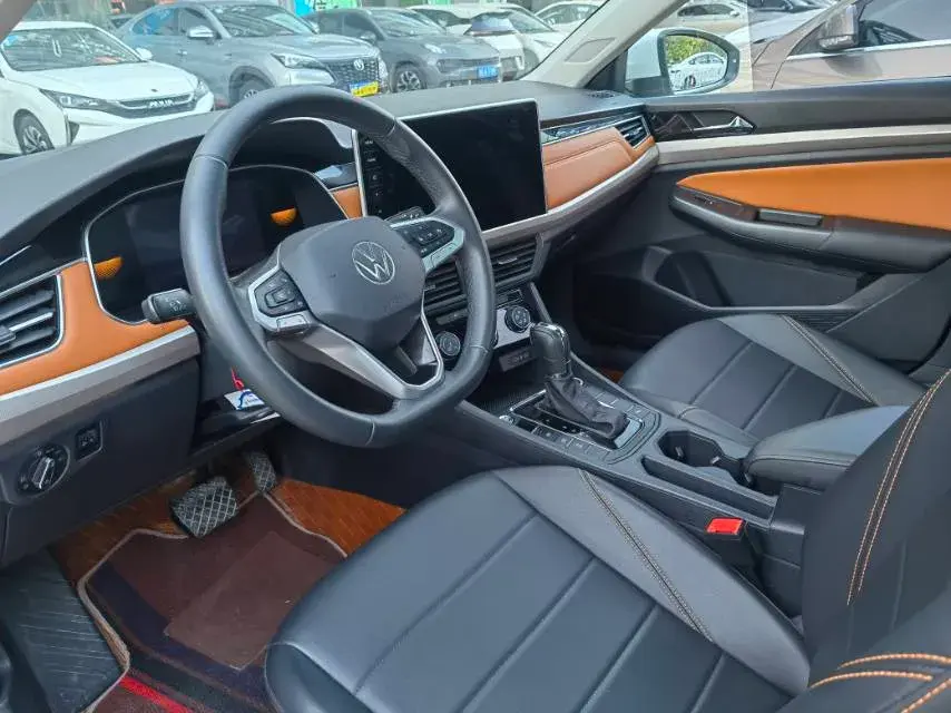 2023 VOLKSWAGEN BORA thumbnail 4