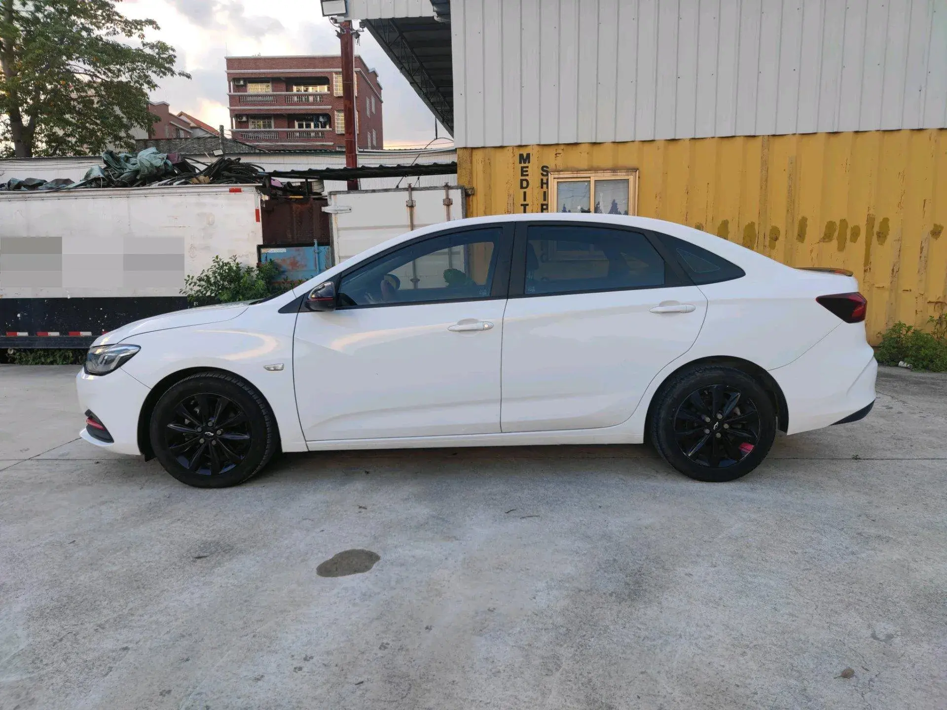 2020 CHEVROLET MONZA thumbnail 3