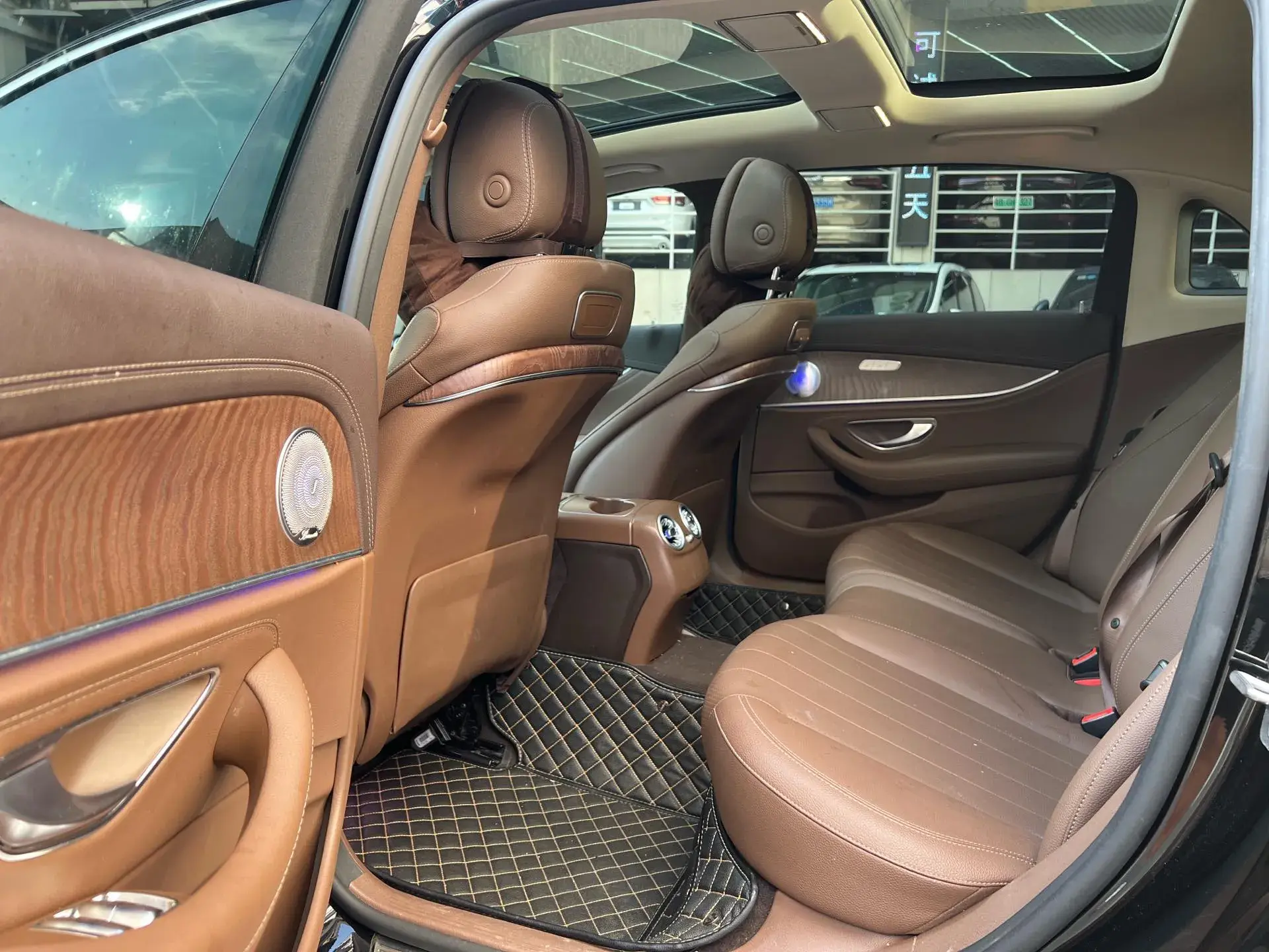 2020 MERCEDES-BENZ E thumbnail 4