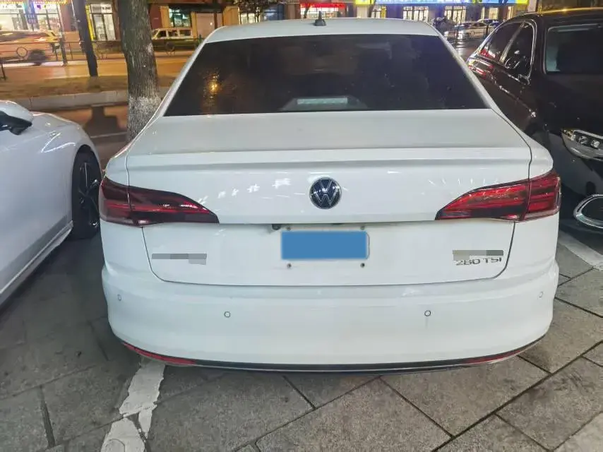 2021 VOLKSWAGEN BORA thumbnail 4