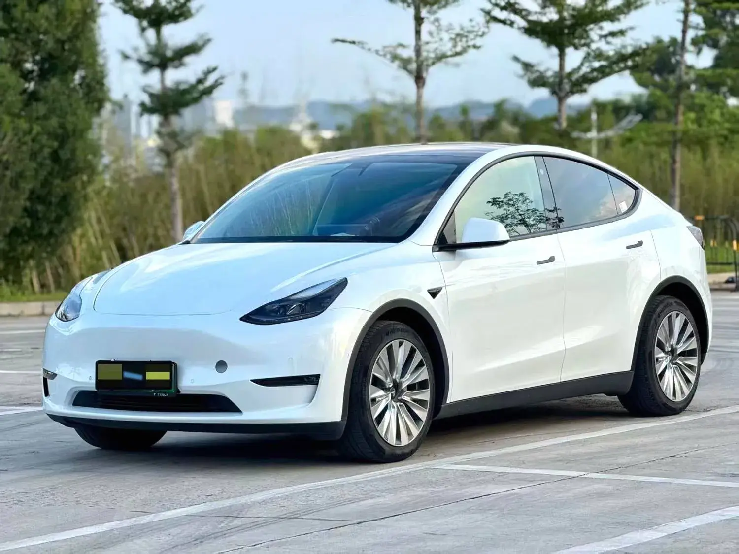 2021 TESLA MODEL view 1