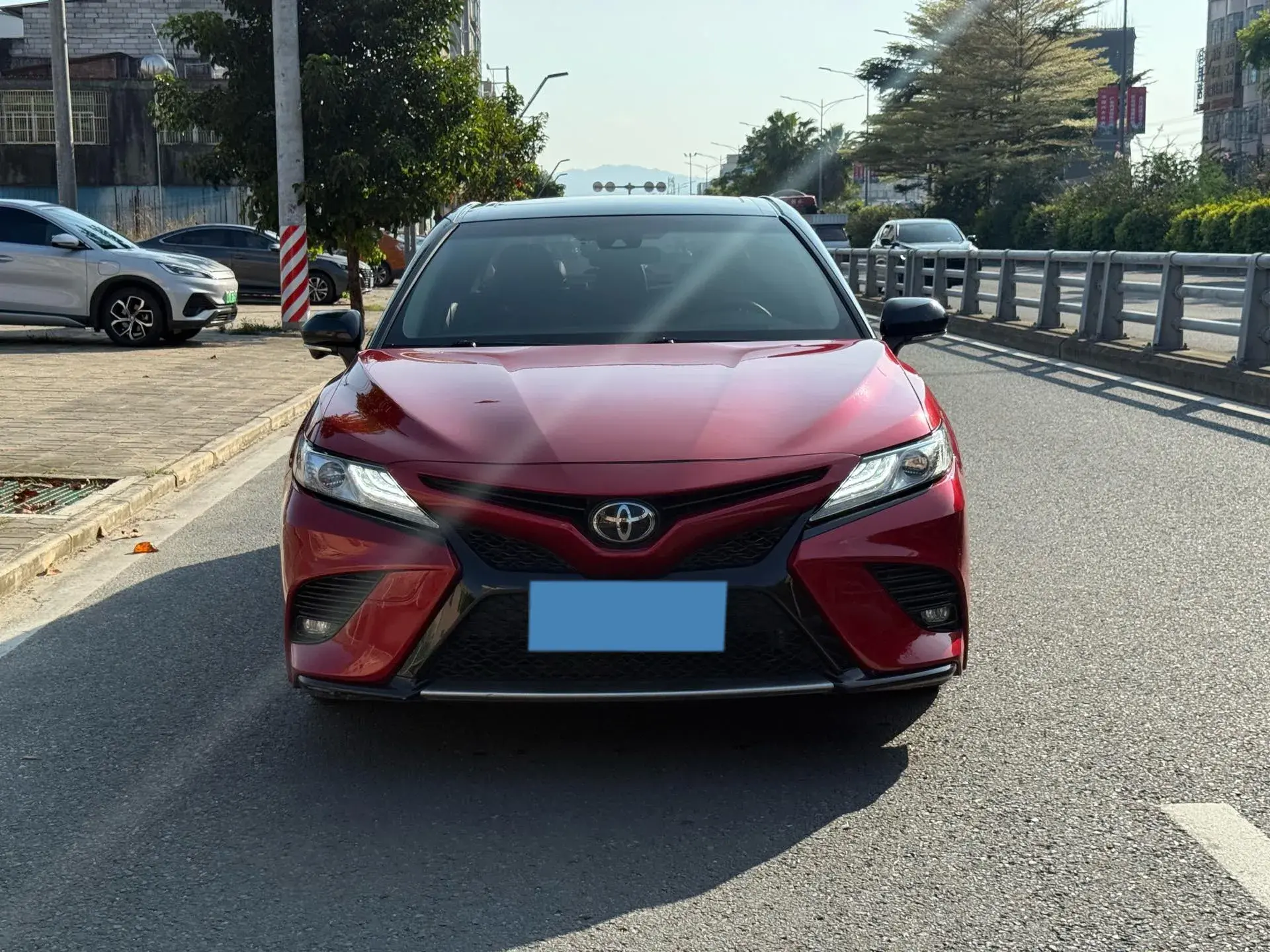 2018 TOYOTA CAMRY thumbnail 2