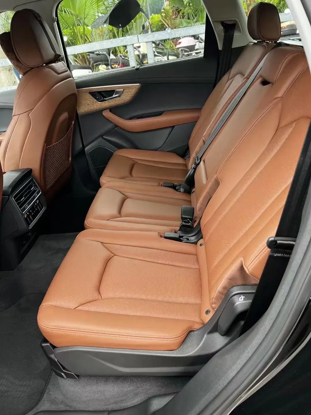 2023 AUDI Q7 thumbnail 3