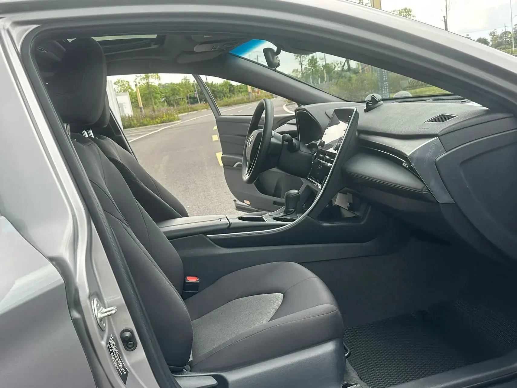 2019 TOYOTA AVALON thumbnail 4