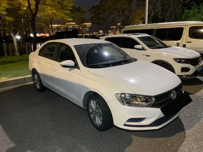 2019 VOLKSWAGEN BORA thumbnail 2