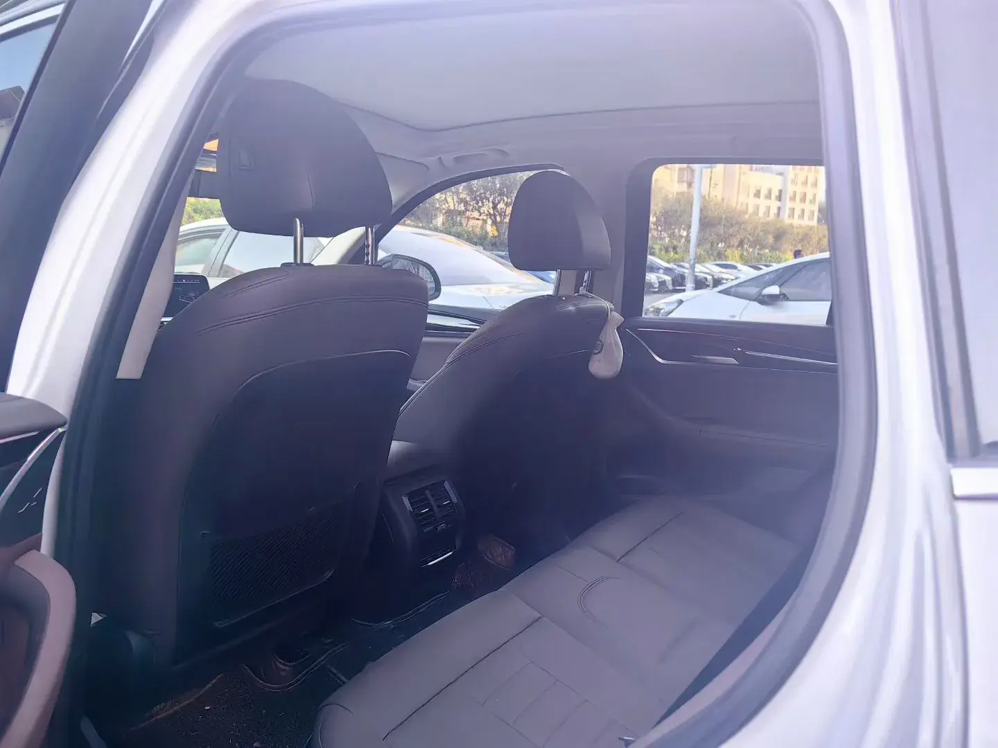 2021 BMW X3 thumbnail 4