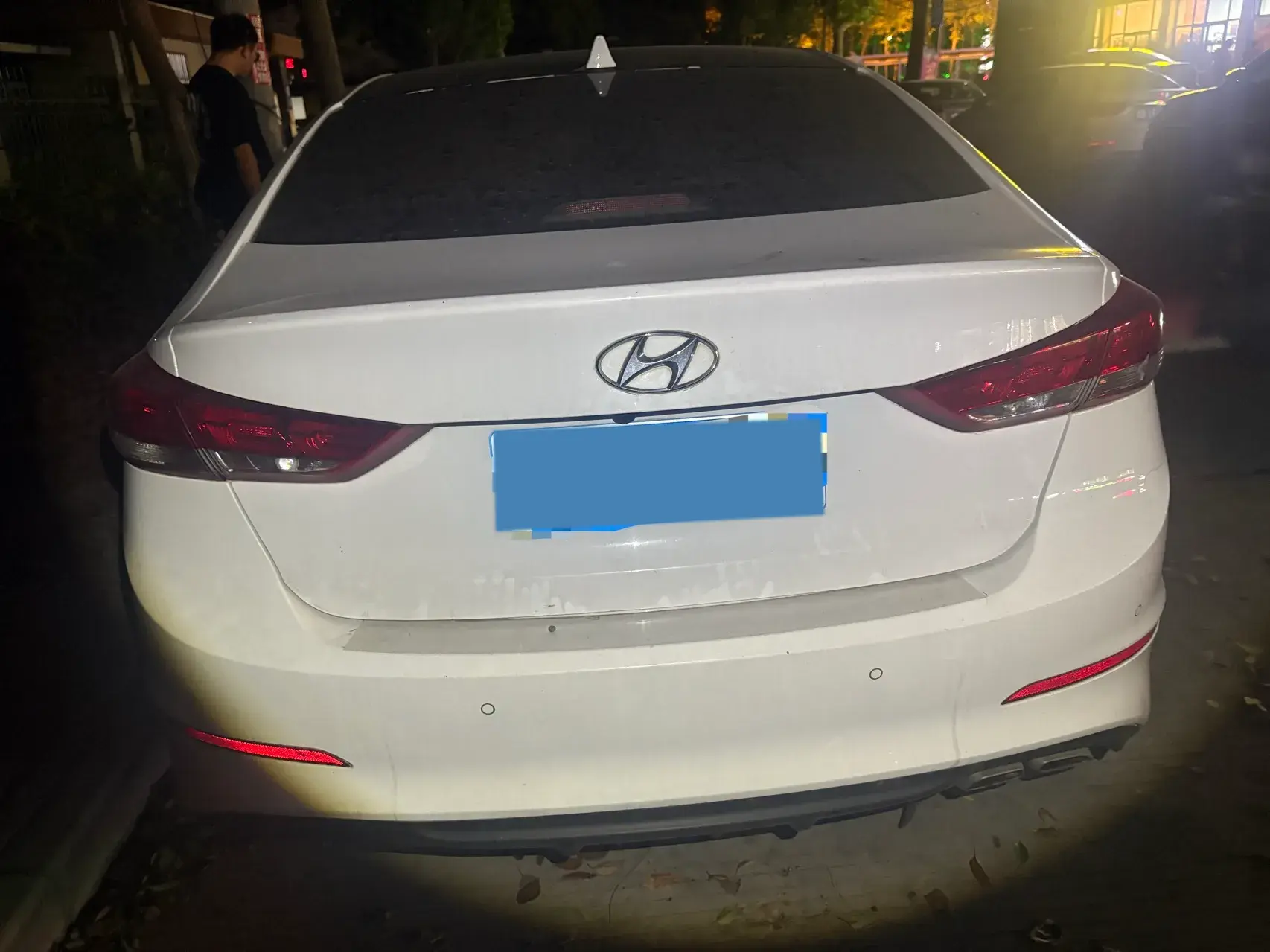2018 HYUNDAI ELANTRA thumbnail 4