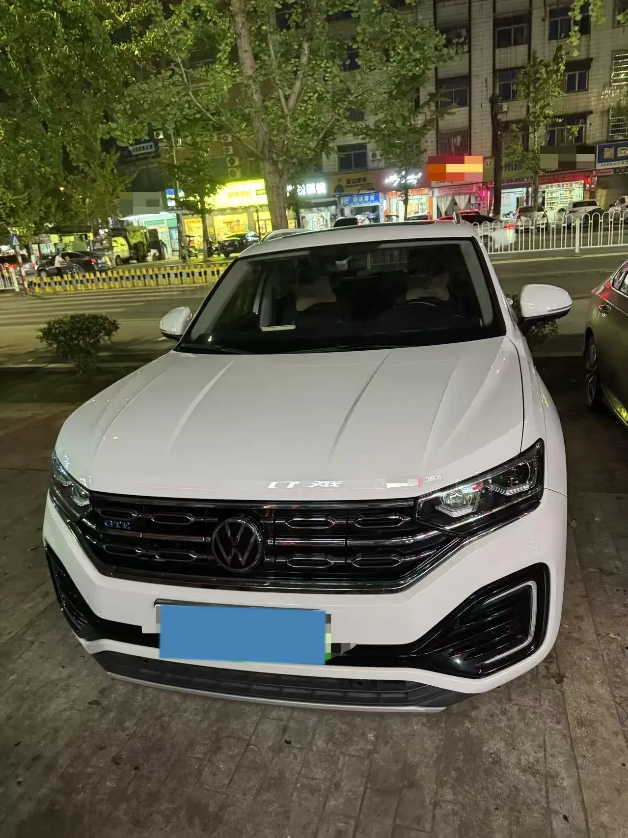 2020 VOLKSWAGEN TAYRON thumbnail 2