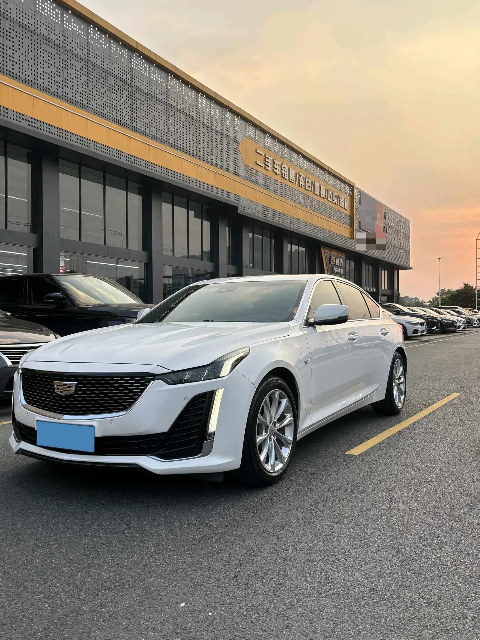 2021 CADILLAC CT5 view 1