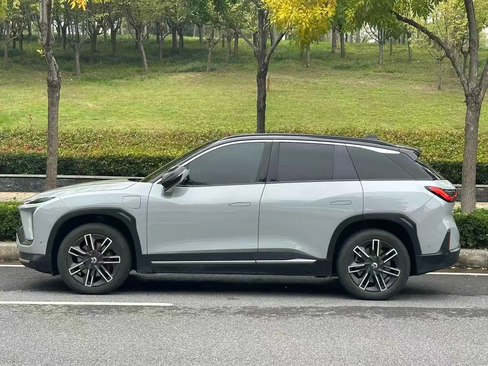 2020 NIO ES6 thumbnail 3