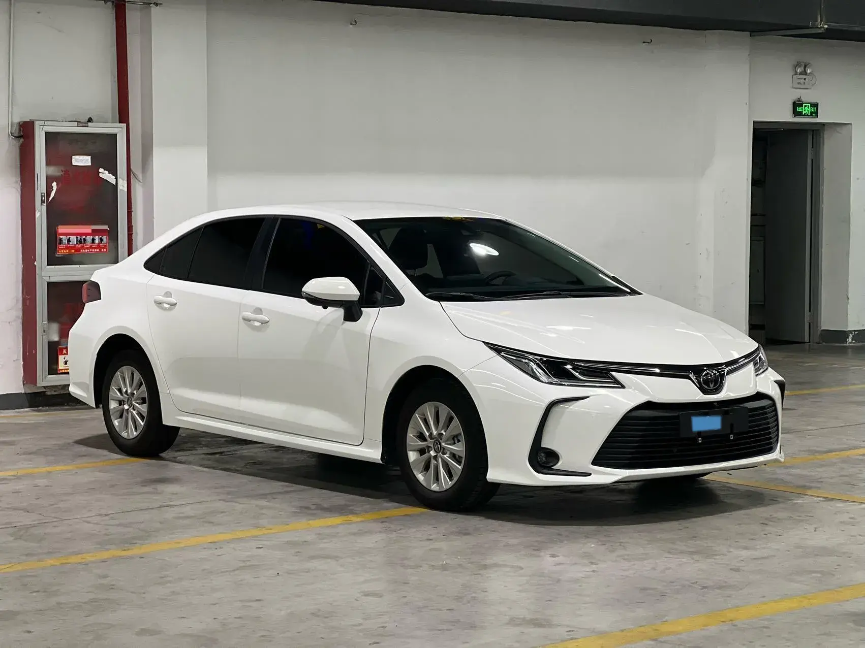 2022 TOYOTA COROLLA thumbnail 3