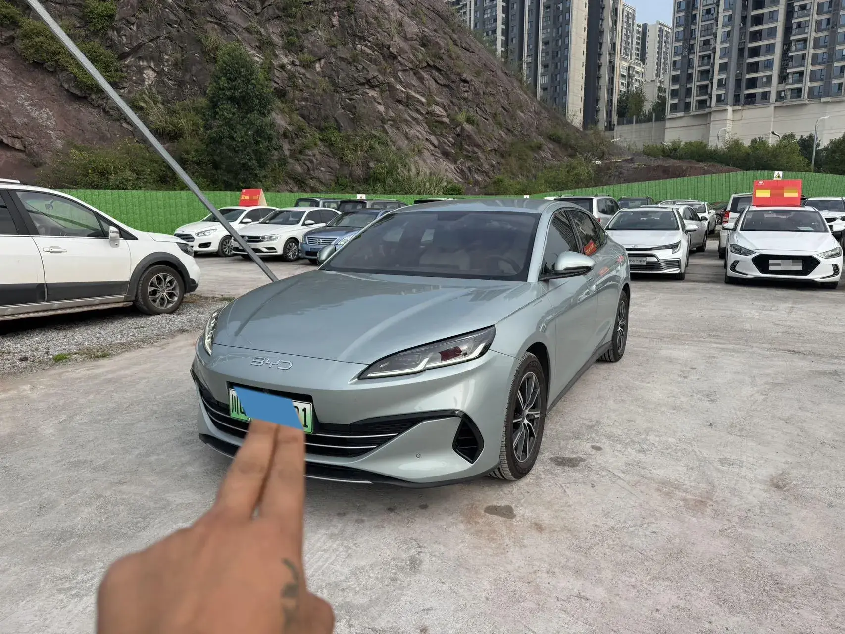 2024 BYD SEAL view 1