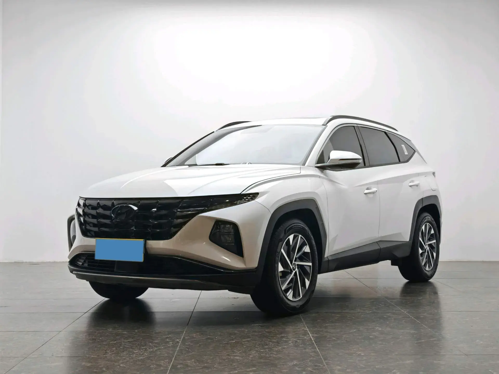 2023 HYUNDAI TUCSON view 1