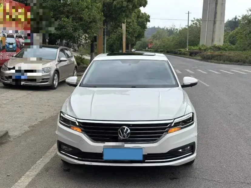 2019 VOLKSWAGEN LAVIDA thumbnail 2