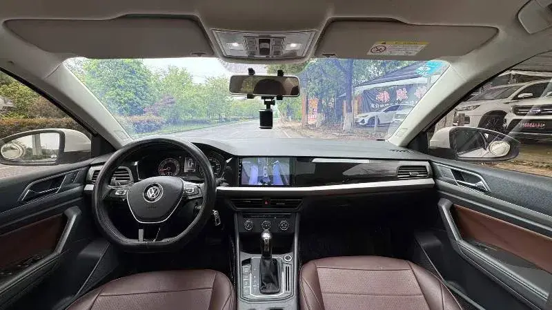 2019 VOLKSWAGEN LAVIDA thumbnail 4