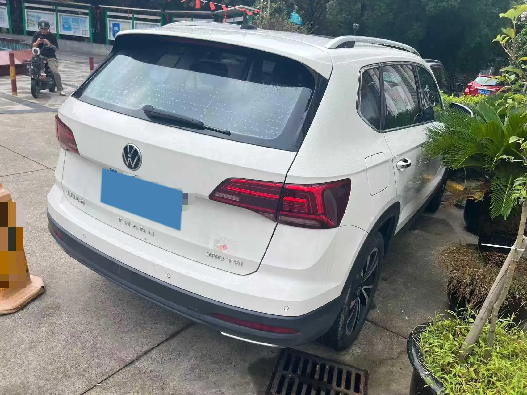 2020 VOLKSWAGEN THARU thumbnail 2