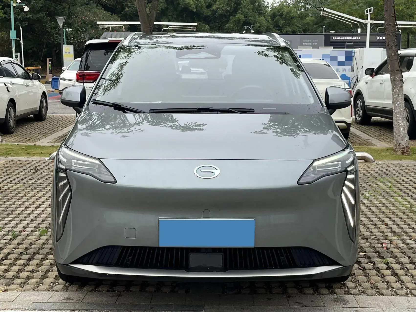 2023 AION Y thumbnail 2