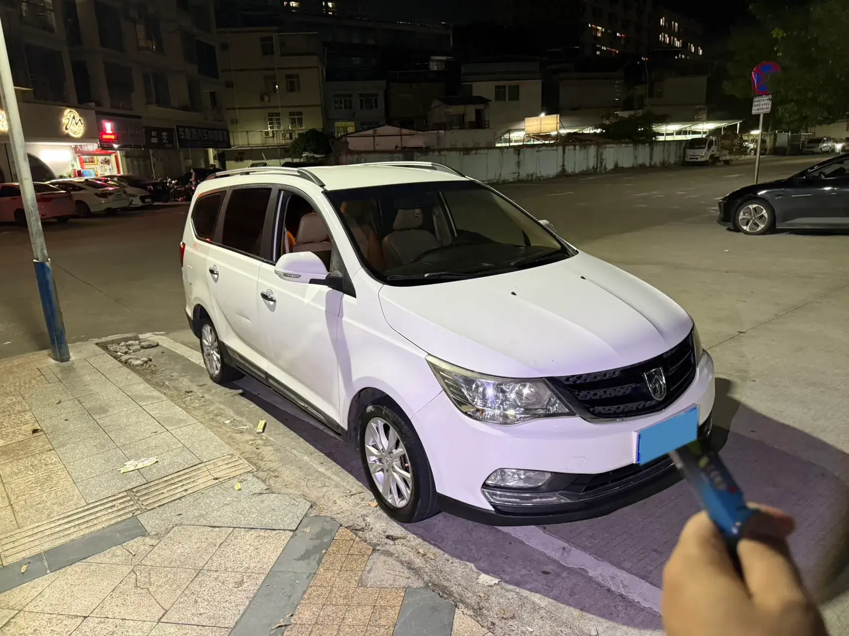 2016 BAOJUN 730 thumbnail 3