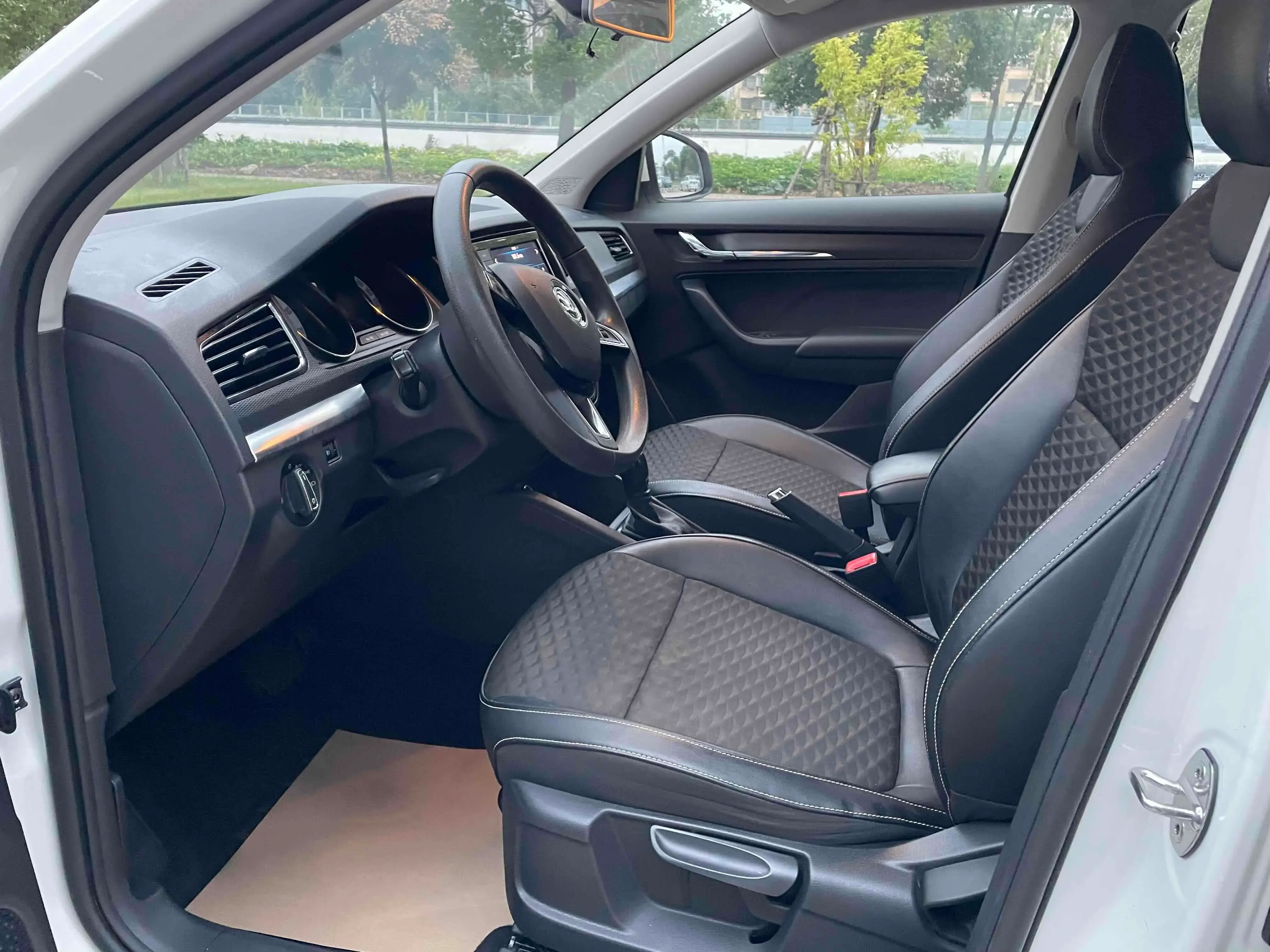 2018 SKODA KAMIQ thumbnail 4