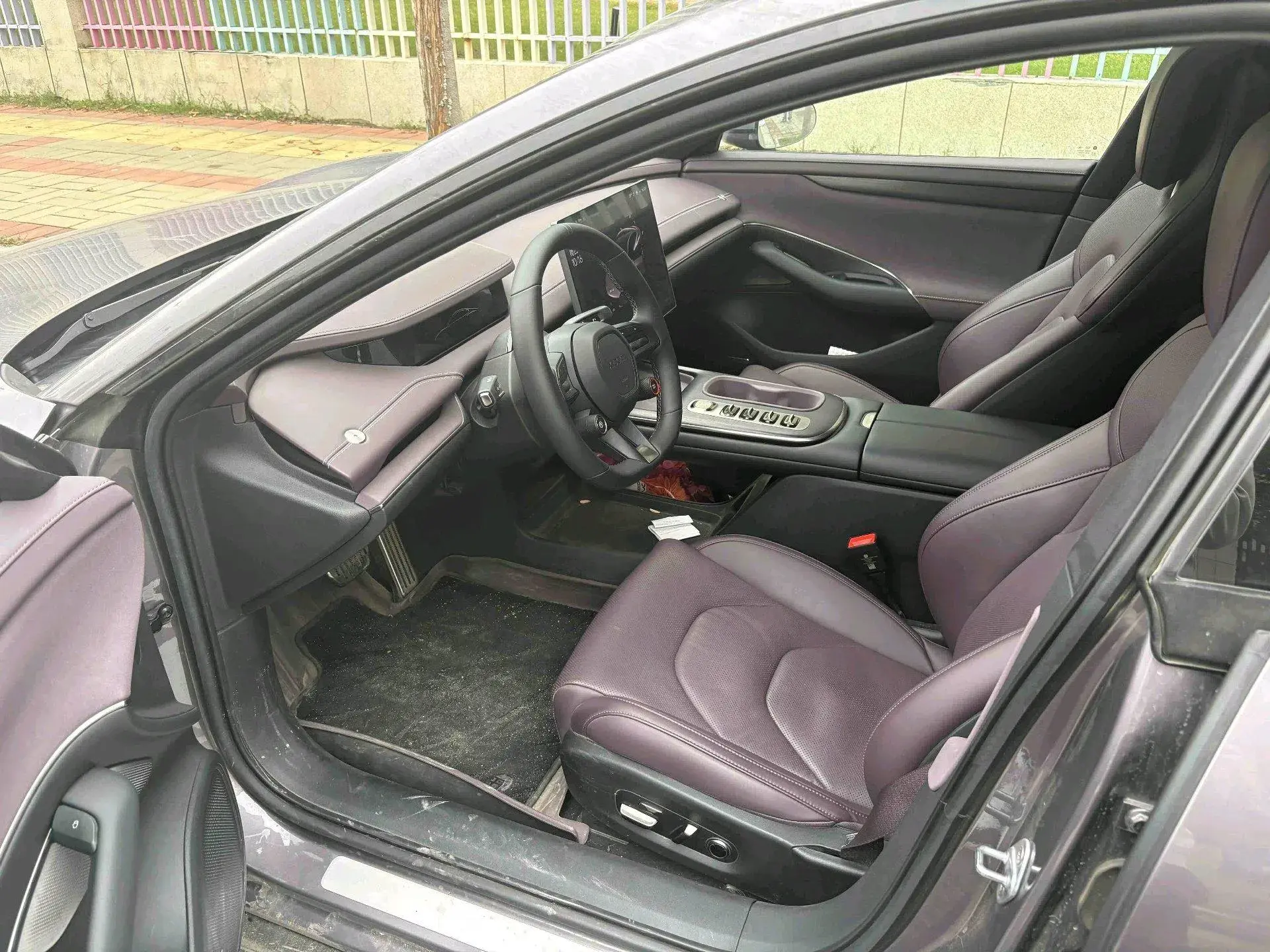 2024 MI SU7 thumbnail 2