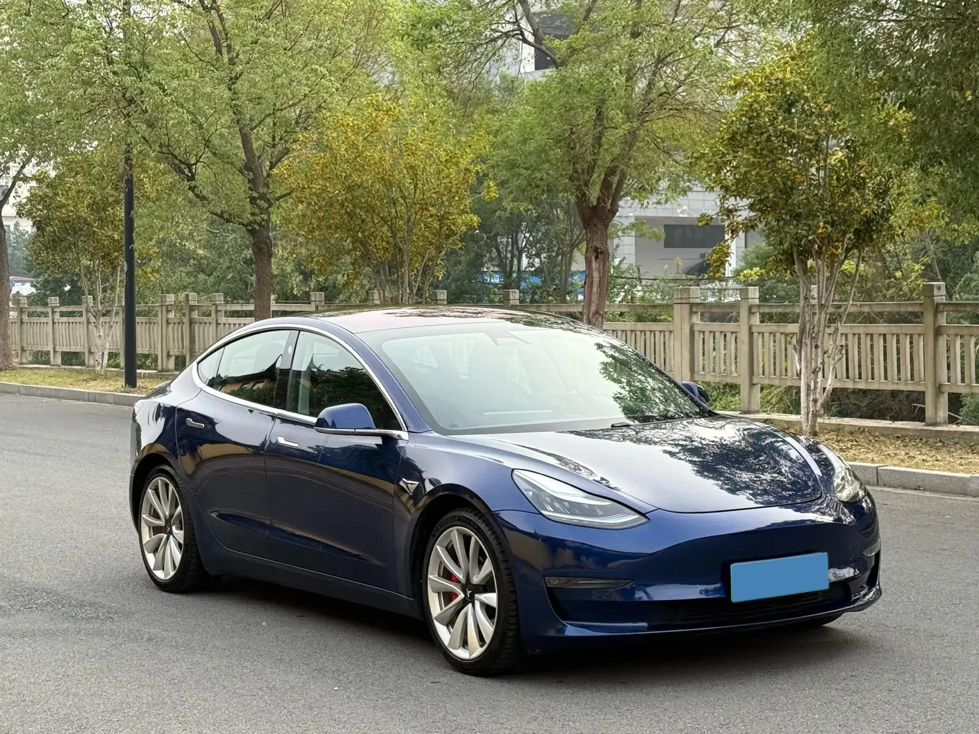 2019 TESLA MODEL thumbnail 3